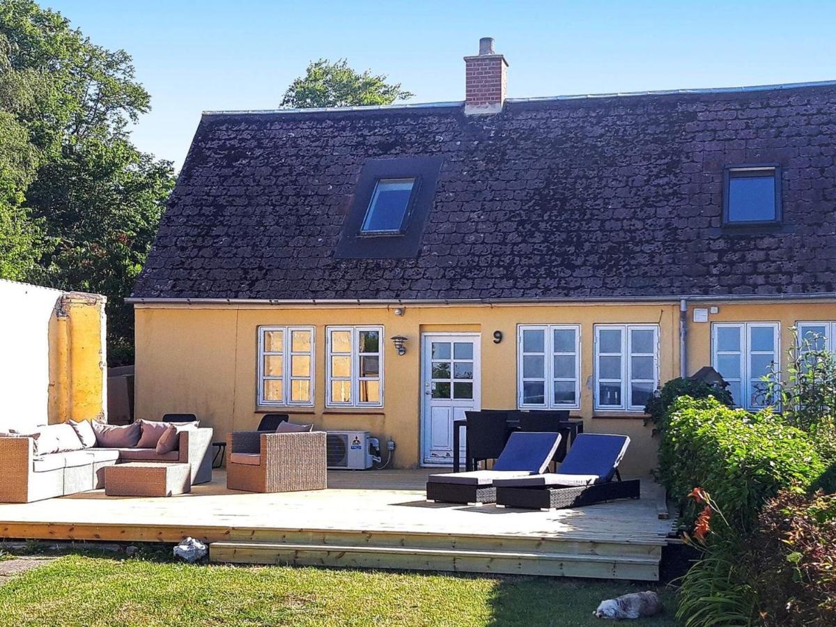 4 Person Holiday Home In Bandholm Esterno foto